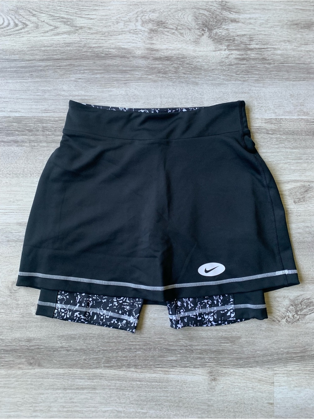 NWT. Nike Girls' Dri-FIT Icon Clash 2-in-1 Training Skirt large